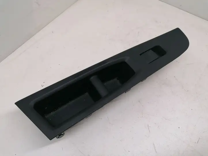 Toyota Yaris (2014 - 2019) 742310D700 Блок кнопок стеклоподъемников — фото 1