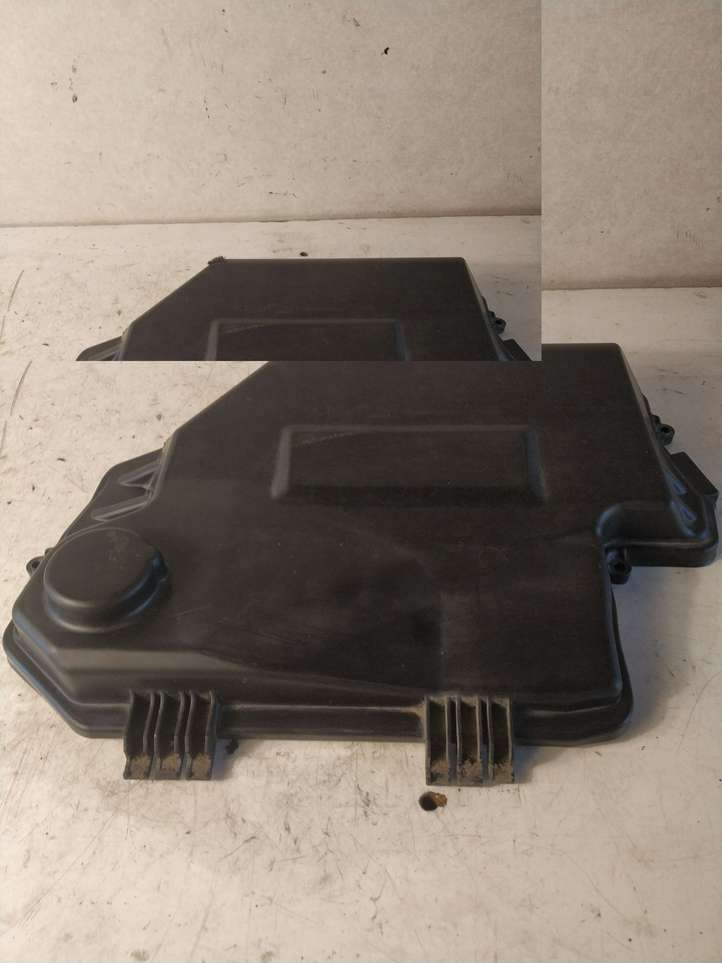 Audi A6 (2004 - 2008)  4F2907613 Крышка ящика предохранителей