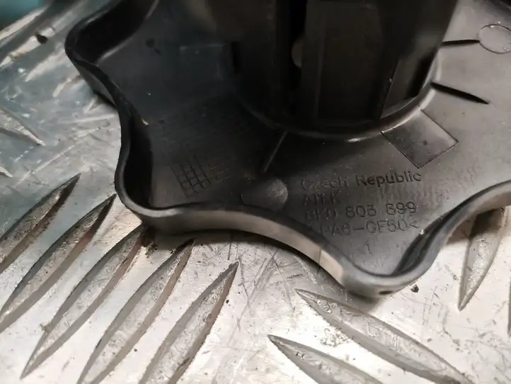 Audi A4 S4 B8 8K (2007 - 2011) 8K0803899 Болт крепления запасного колеса — фото 2