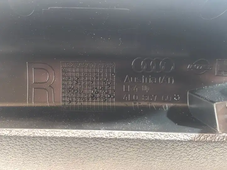 Audi Q7 4L (2009 - 2015) 4L0867608 Прочие детали салона — фото 3
