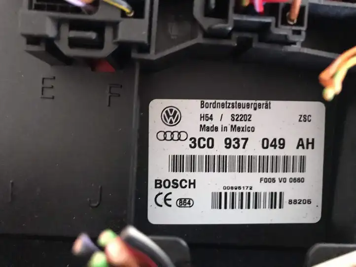 Volkswagen Golf V (2003 - 2009) 3C0937049AH Модуль комфорта — фото 4