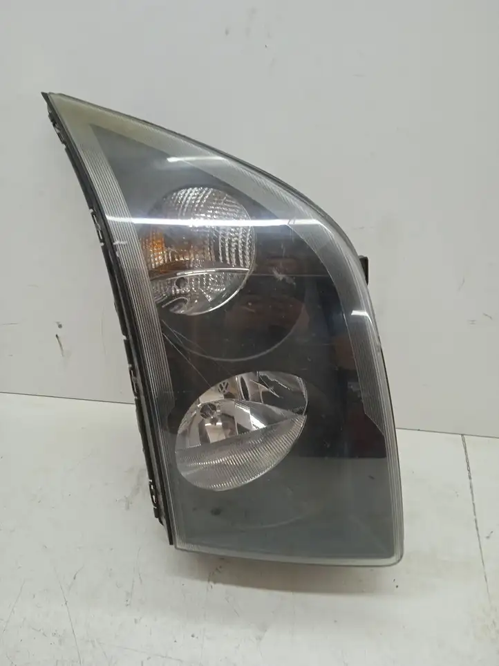 Volkswagen Crafter (2006 - 2016) 24761600R Передняя фара — фото 1