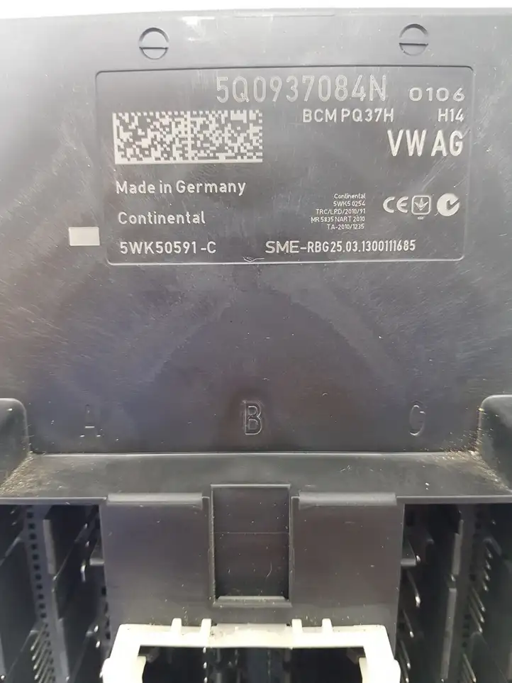Skoda Octavia Mk3 (5E) (2013 - 2019) 5Q0937084N Модуль комфорта — фото 4