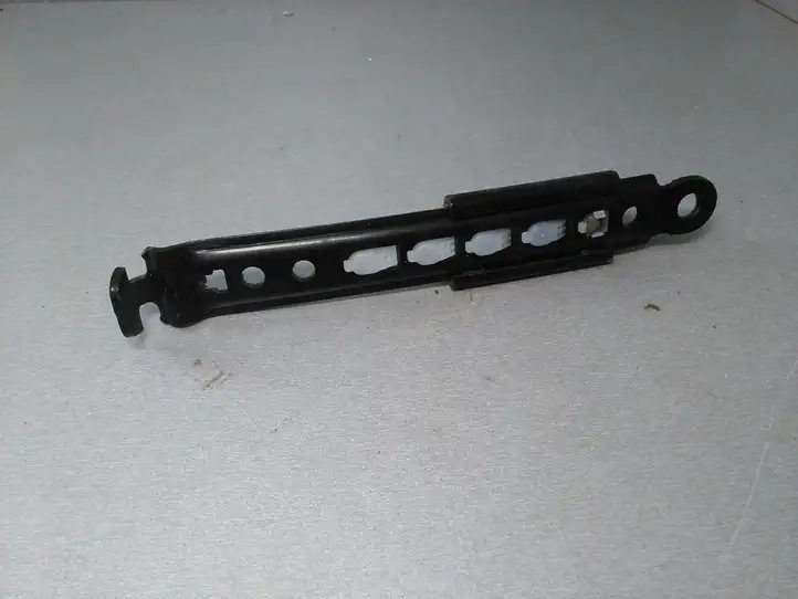 Toyota Corolla Verso AR10 (2004 - 2009) D526001 Регулятор ремня безопасности — фото 2