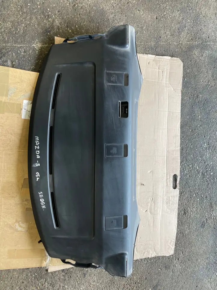 Mazda 3 I (2003 - 2006) Комплект обшивки крышки багажника — фото 1