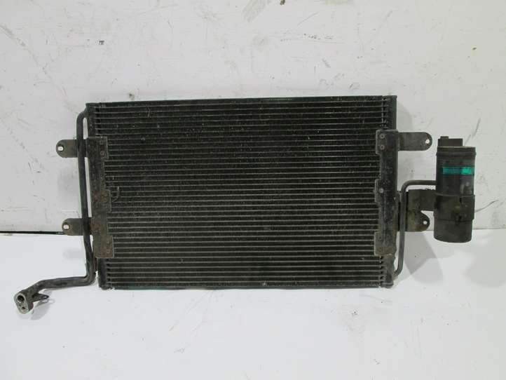 Skoda Octavia Mk1 (1U) (1996 - 2004)  1J0820413N Радиатор охлаждения кондиционера воздуха