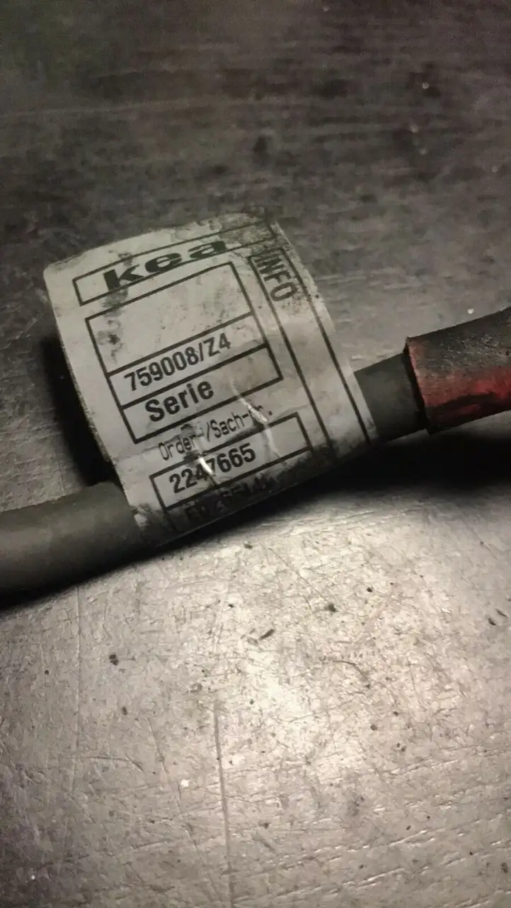 BMW 5 E39 (1996 - 2003) 2247666 Плюсовой провод аккумулятора — фото 2