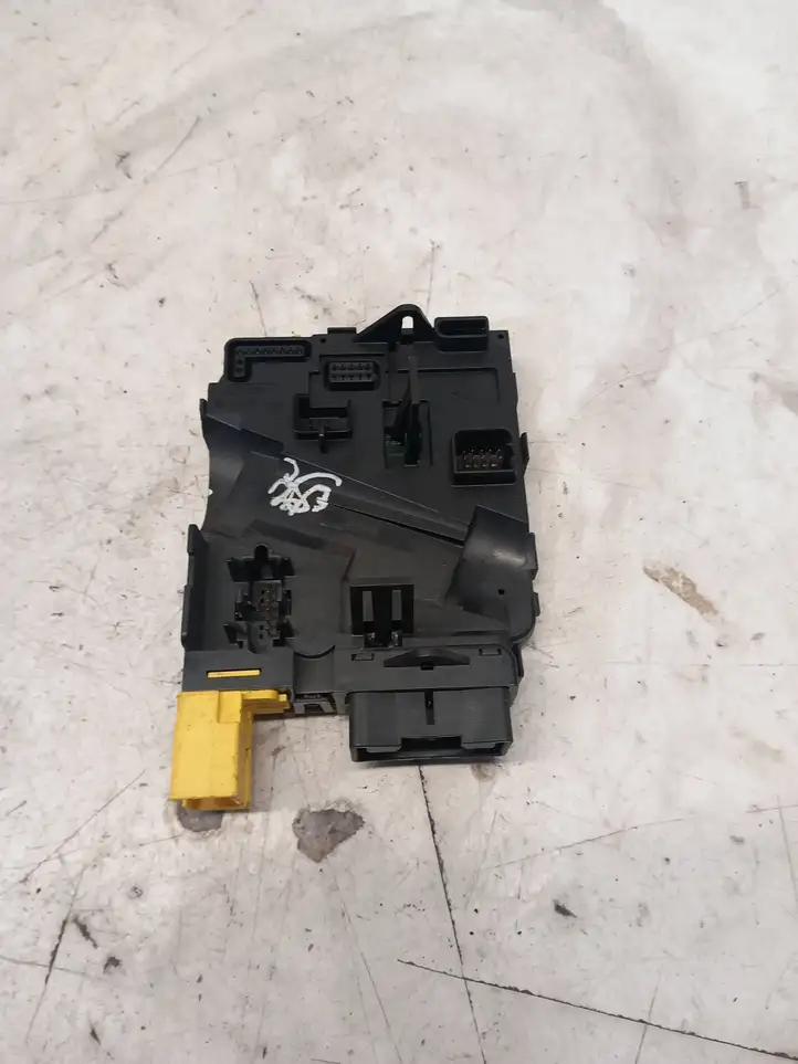 Audi A3/S3 8P (2008 - 2013) 8P0953549K Датчик угла поворота руля — фото 2
