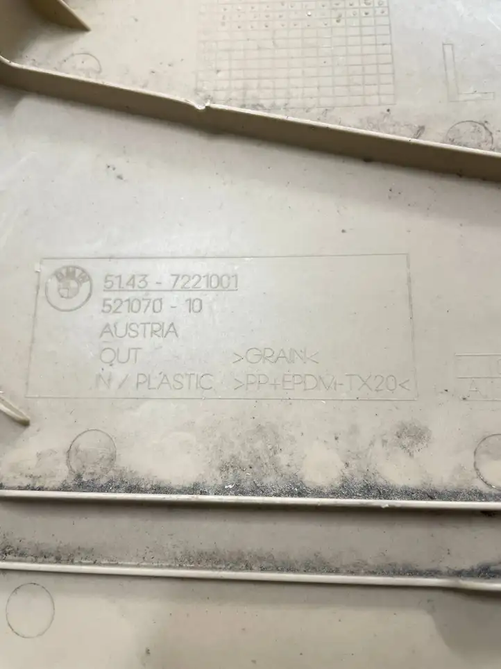 BMW 3 F30 F35 F31 (2012 - 2018) 52107010 Прочие детали салона — фото 3