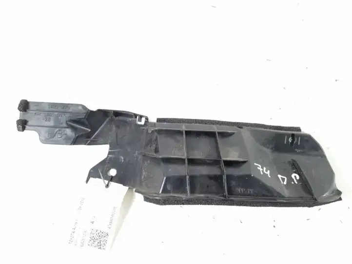 Toyota Auris 150 (2006 - 2012)  53825-12040 Накладка замка капота