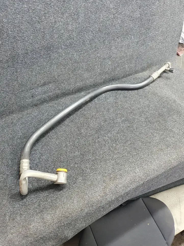 BMW 3 F30 F35 F31 (2012 - 2018) 9223296 Трубки и шланги кондиционера — фото 1