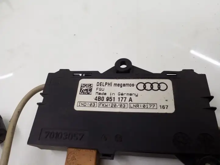 Audi A6 S6 C5 4B (2001 - 2004) 4B0951177A Датчик охранной сигнализации — фото 2