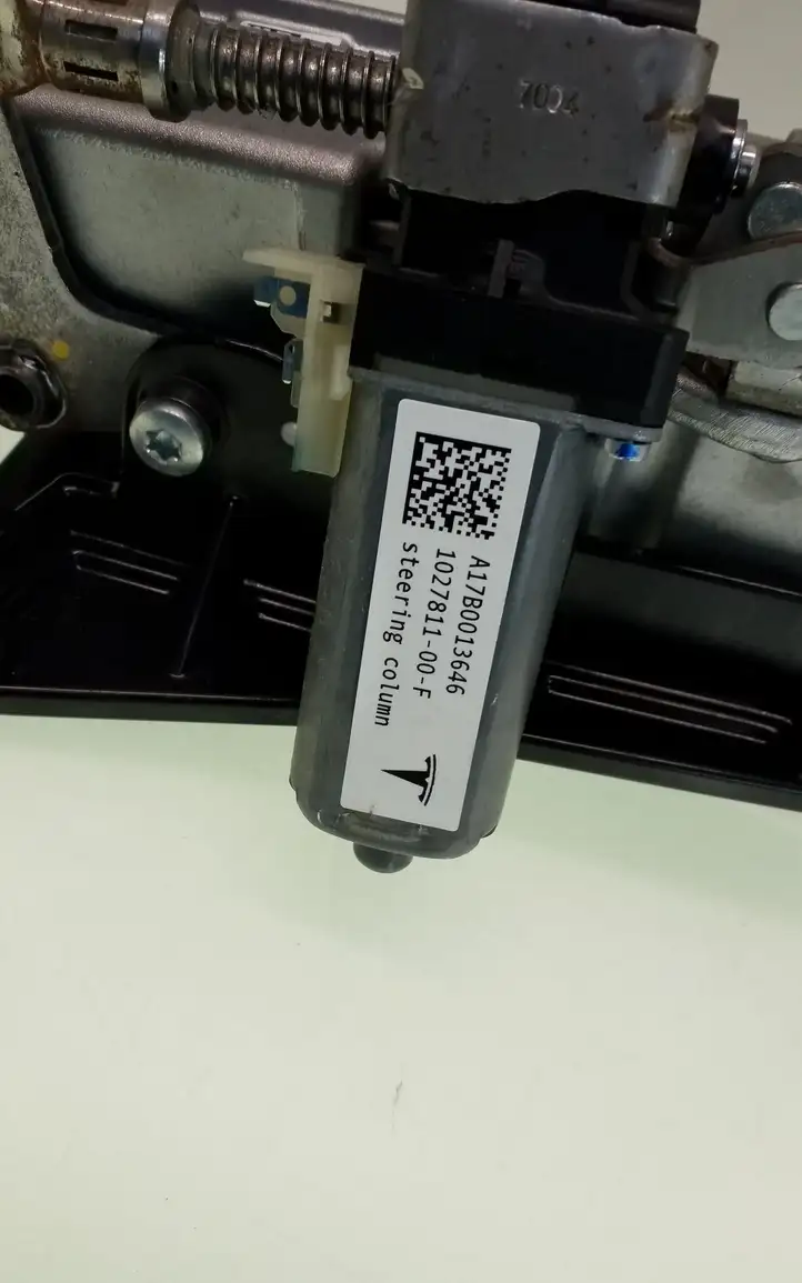 Tesla Model X (2015 - 2021) 102781100F Комплект оси рулевого колеса — фото 3