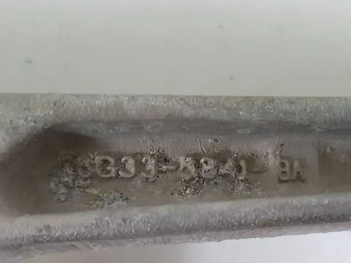 Aston Martin Rapide (2010 - 2020) 6G33-5341-BA Прочие детали моторного отсека — фото 4