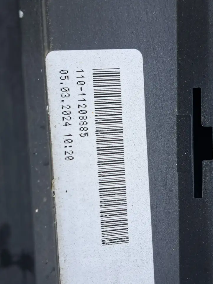 BMW iX (2021 - ) 51775A01681 Внутренняя обшивка порога (комплект) — фото 9