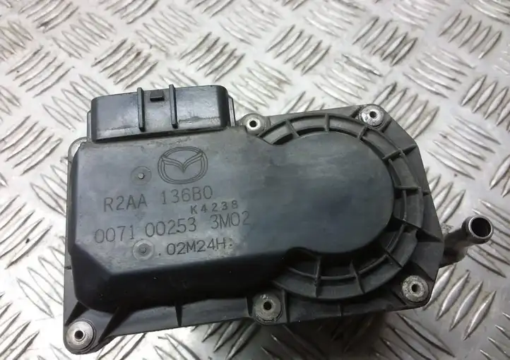 Mazda 6 (2009 - 2012) R2AA136B0 Дроссельная заслонка — фото 4