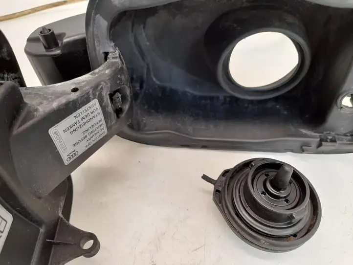 Audi A6 C7 (2011 - 2014) 8K0010508R Крышка топливного бака — фото 7