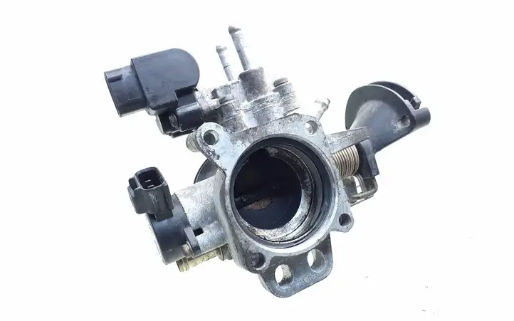 Toyota Yaris (1999 - 2003) 8945252011 Дроссельная заслонка — фото 3