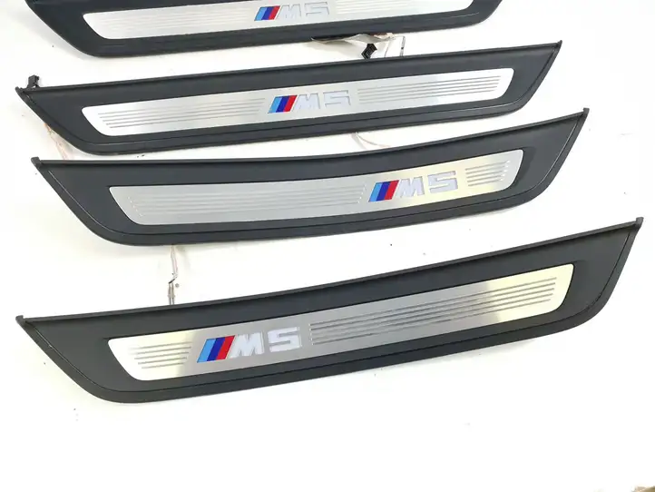 BMW M5 F90 (2017 - 2019) 51478061071 Внутренняя обшивка порога (комплект) — фото 9