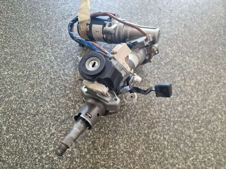 Toyota Yaris (2005 - 2009)  67131022 Насос рулевого управления