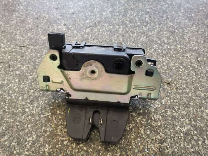 Opel Astra (2004 - 2009)  495058724 Замок задней крышки