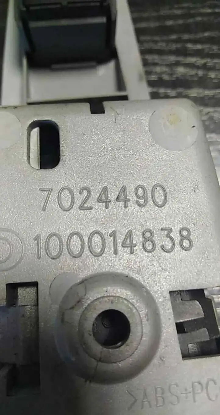 BMW 7 E65 E66 (2001 - 2008) 8379597 Кнопка стеклоподъемников — фото 2