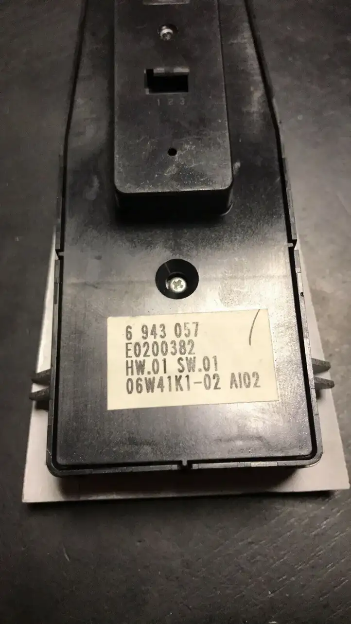 BMW 7 E65 E66 (2001 - 2008) 6943057 Кнопка стеклоподъемников — фото 3