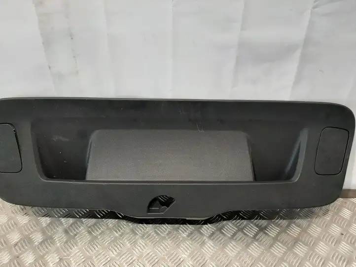 Volkswagen PASSAT B7 USA (2012 - 2016) 561867605B Прочая отделка багажника — фото 1