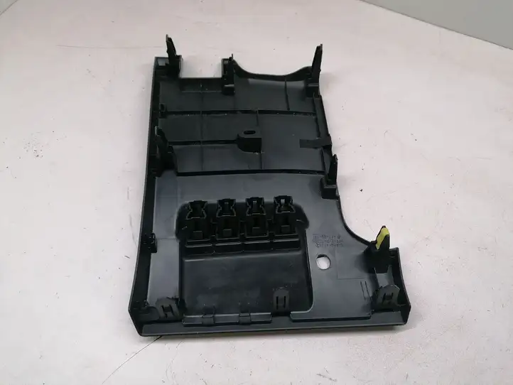 Toyota Prius+ (ZVW40) (2011 - 2018) 5548047052 Нижняя отделка панели приборов — фото 3