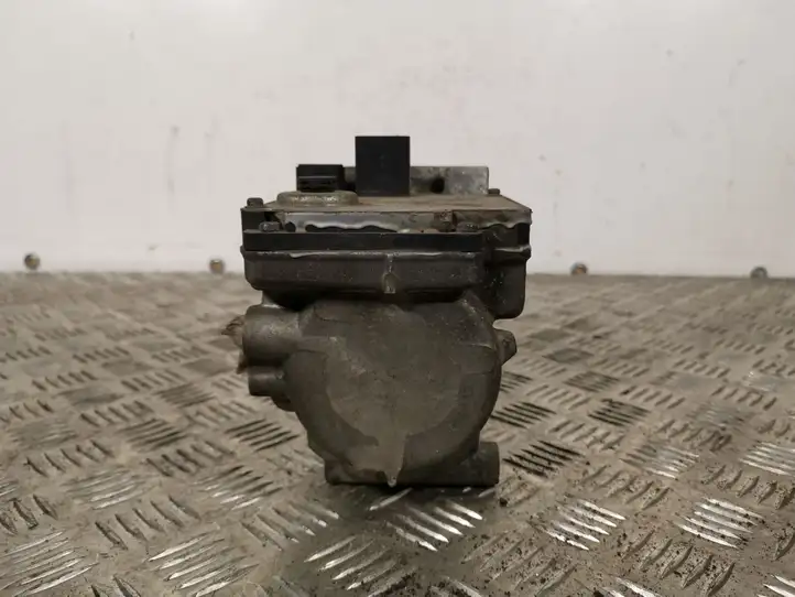 Lexus GS 300 350 430 450h (2004 - 2007) 0420000241 Компрессор (насос) кондиционера воздуха — фото 2