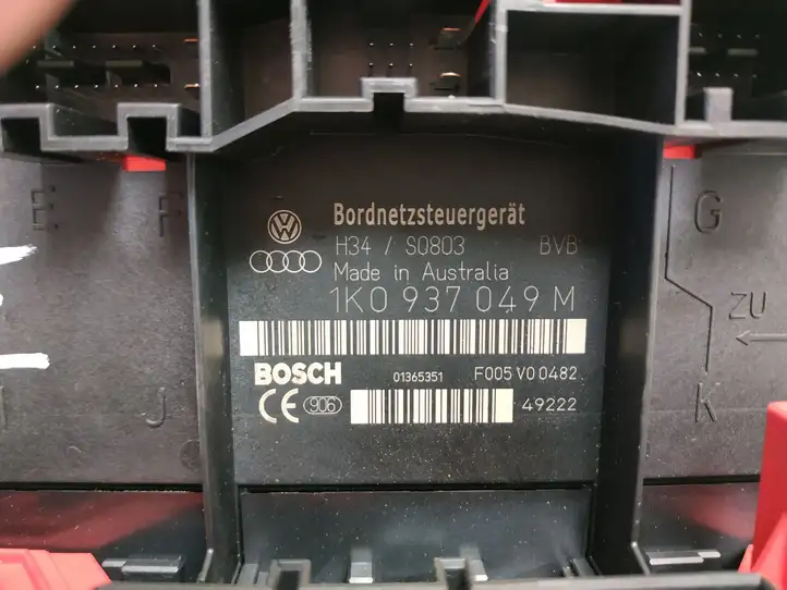Audi A3/S3 8P (2003 - 2005) 1K0937049M Модуль комфорта — фото 2