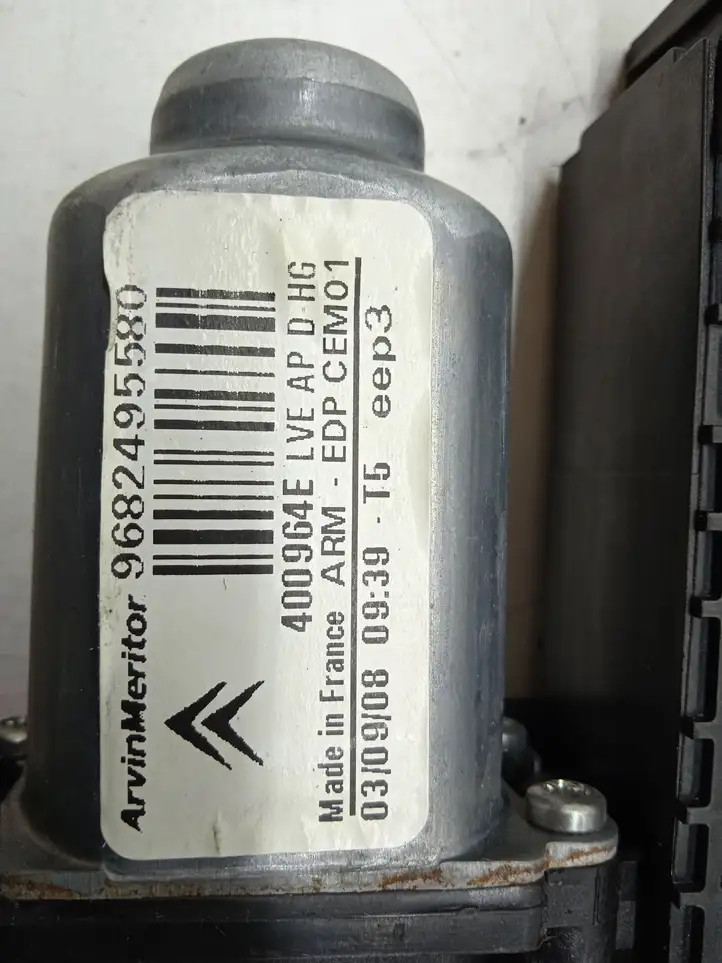 Citroen C4 I Picasso (2006 - 2013) 9682495580 Стеклоподъемник задней двери — фото 2
