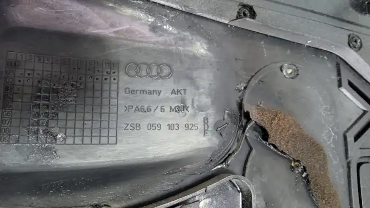 Audi A4 S4 B6 8E 8H (2000 - 2006) 059103925B Крышка двигателя декоративная — фото 3