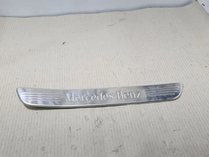 Mercedes-Benz S C217 (2015 - 2020) A2056807003 Внутренняя отделка переднего порога — фото 1