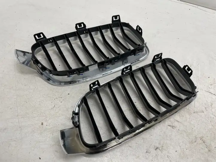 BMW 3 F30 F35 F31 (2012 - 2018) 7295436 Верхняя решетка радиатора — фото 2
