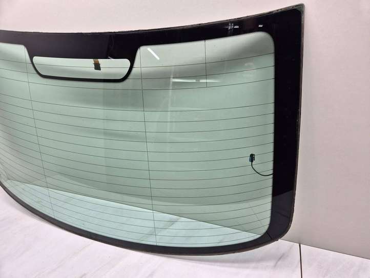 BMW 3 E90 E91 (2005 - 2012)  43R001583 Заднее стекло