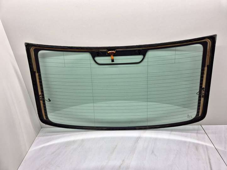 BMW 3 E90 E91 (2005 - 2012)  43R001583 Заднее стекло