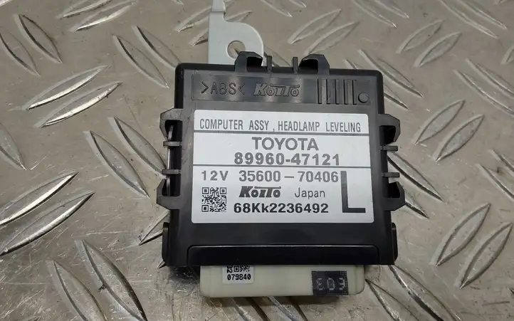 Toyota Prius+ (ZVW40) (2011 - 2018) 8996047121 Блок управления светом — фото 1