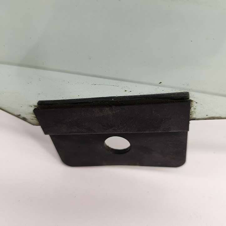 Audi Q7 (2005 - 2009)  4L0845022 Основное стекло передних дверей (четырехдверного автомобиля)