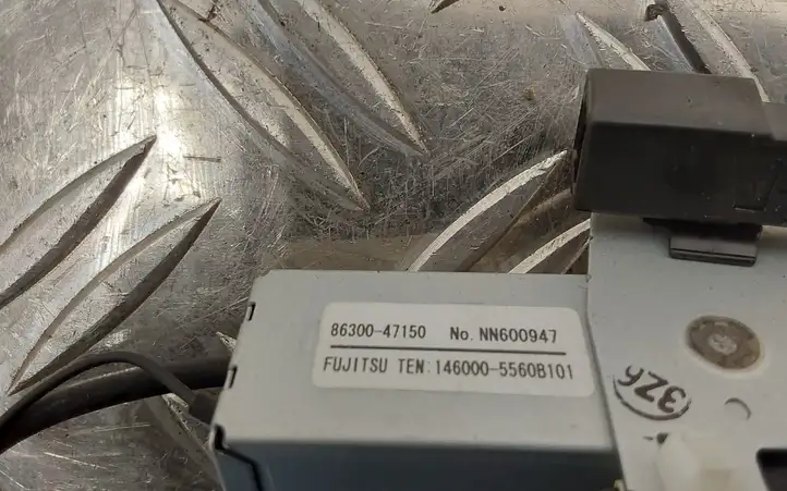 Toyota Prius+ (ZVW40) (2011 - 2018) 8630047150 Усилитель антенны — фото 2