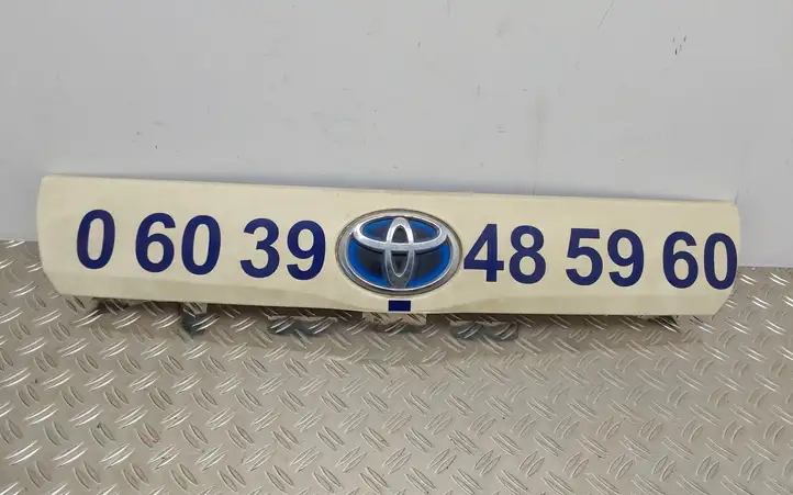 Toyota Prius+ (ZVW40) (2011 - 2018) 7680147140 Подсветка номера — фото 1