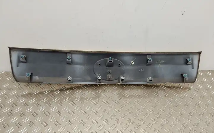 Toyota Prius+ (ZVW40) (2011 - 2018) 7680147140 Подсветка номера — фото 3