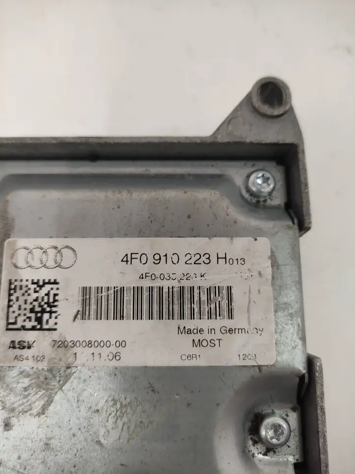 Audi A6 S6 C6 4F (2004 - 2008) 4F0910223H Усилитель звука — фото 4
