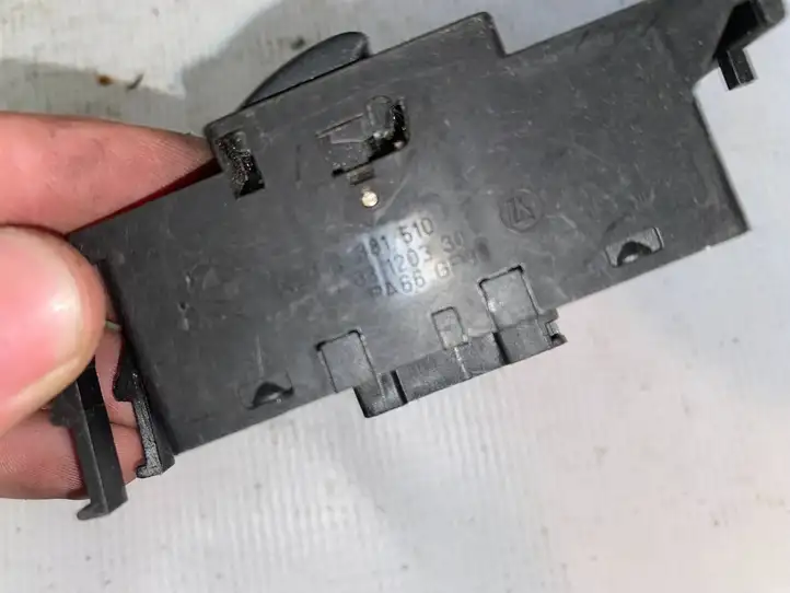 BMW 3 E46 (1998 - 2005) 03120330 Кнопка стеклоподъемников — фото 2
