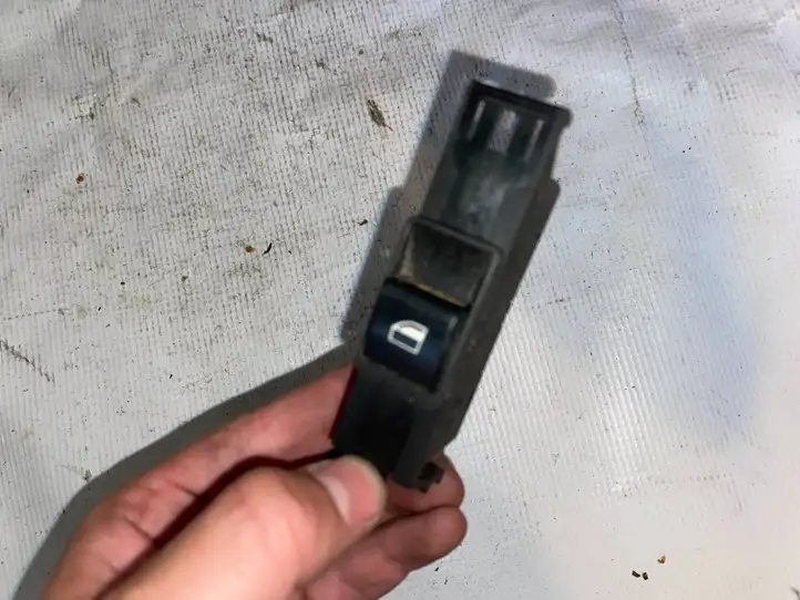 BMW 3 E46 (1998 - 2005) 03120330 Кнопка стеклоподъемников — фото 5