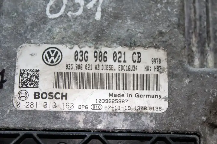 Volkswagen PASSAT B6 (2005 - 2010) 03G906021CB Блок управления двигателем (ЭБУ) — фото 3