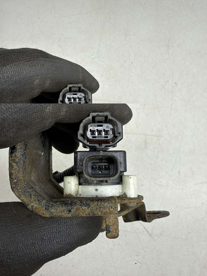 Lexus GS 300 350 430 450h (2004 - 2007)  8940630140 Датчик высоты (фар)