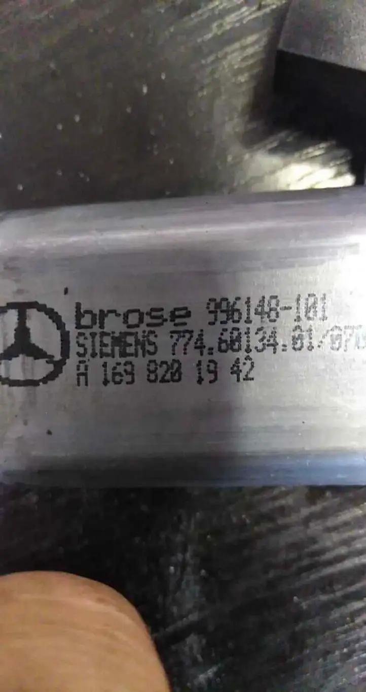 Mercedes-Benz A W169 (2004 - 2012) 1698201942 Стеклоподъемник задней двери — фото 1