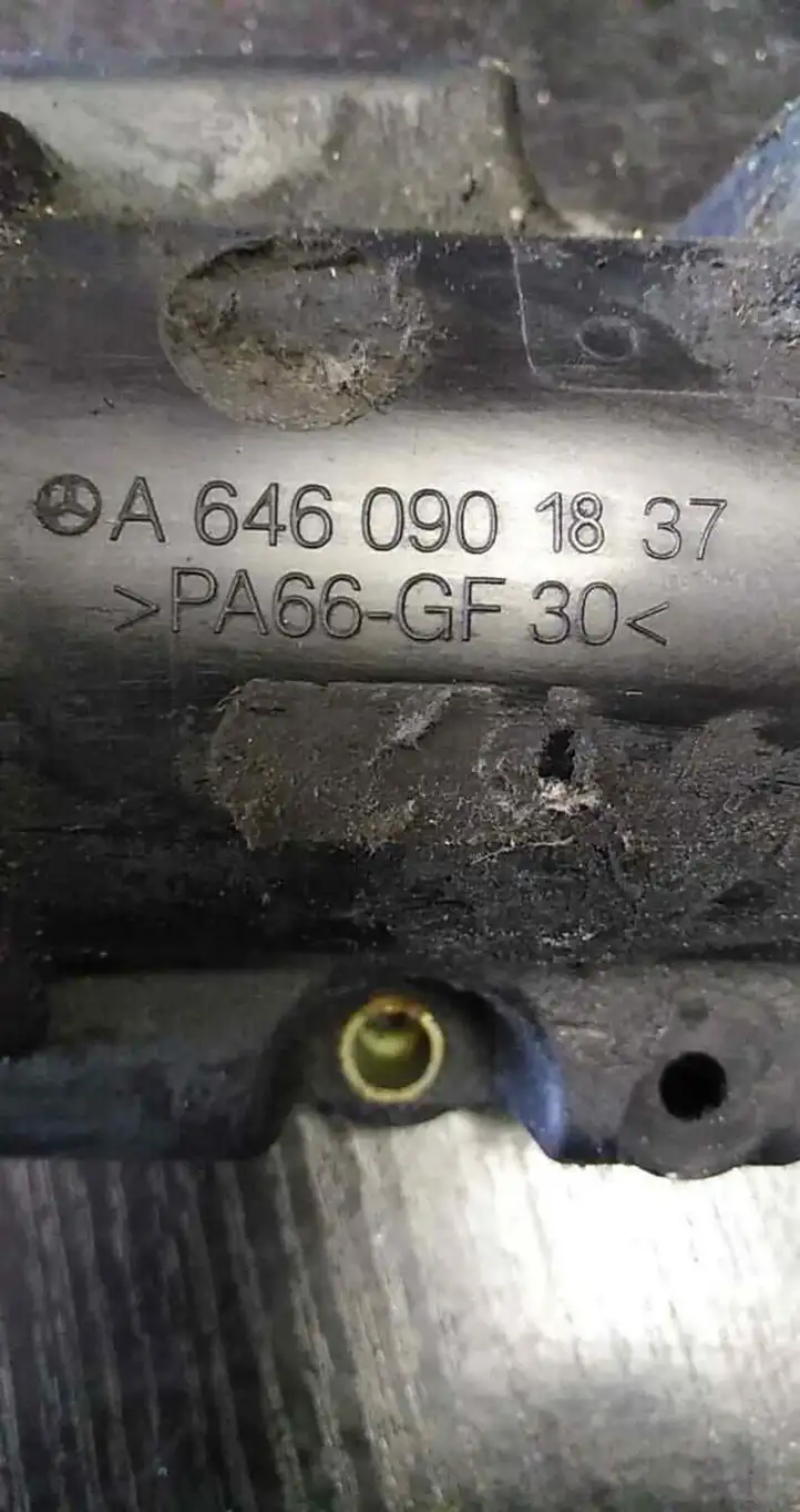 Mercedes-Benz Vito Viano W639 (2003 - 2010) 6460901837 Трубка подачи воздуха — фото 2