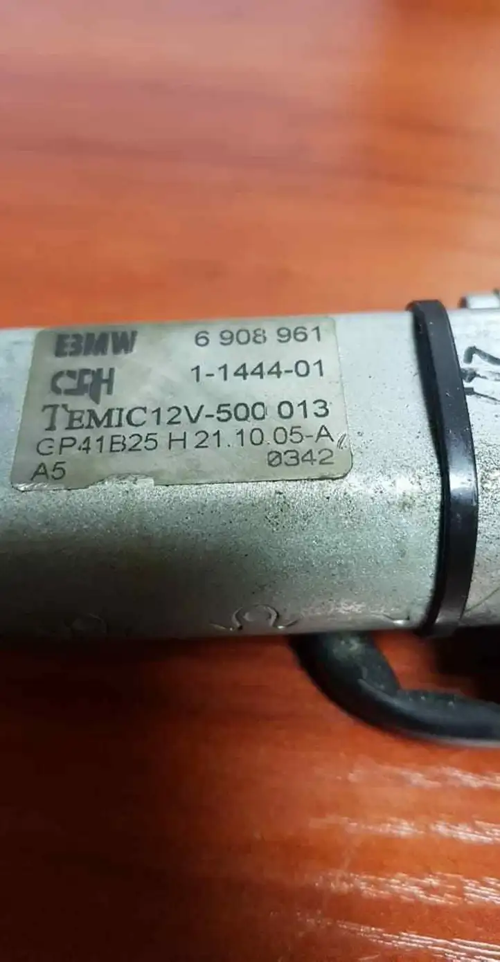 BMW 7 E65 E66 (2001 - 2008) 173688011762 Электродвигатель регулировки рулевой колонки — фото 2
